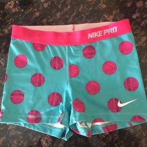 Nike Pro Booty shorts
